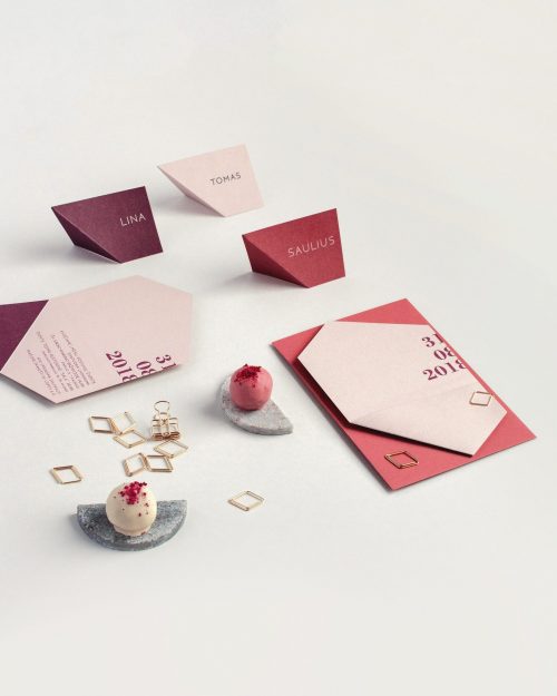vestuvinis kvietimas minimalistinis modernus išskirtinės formos