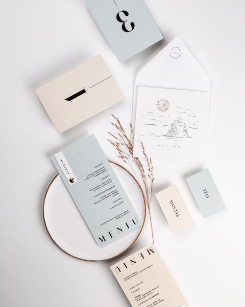 vestuvinis kvietimas iliustruotas išskirtinės formos