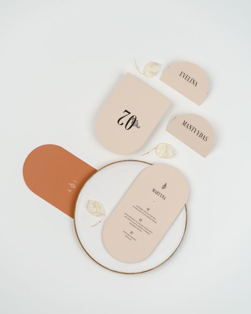 vestuvinis kvietimas modernūs išskirtinės formos