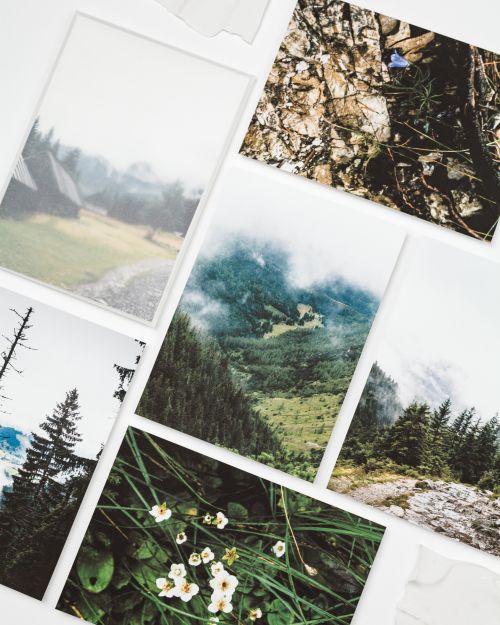 atvirukų rinkinys su kalnais