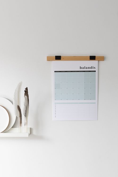 sieninis kalendorius su mediniu laikikliu