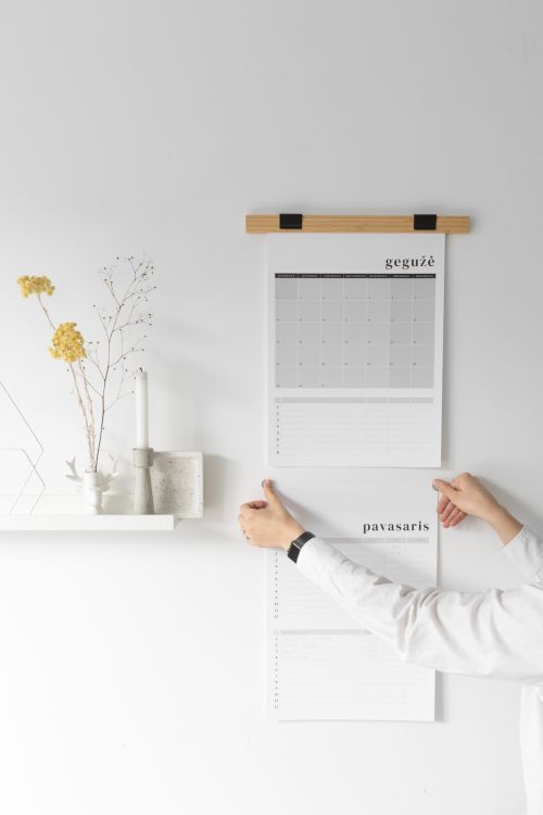sieninis kalendorius su mediniu laikikliu