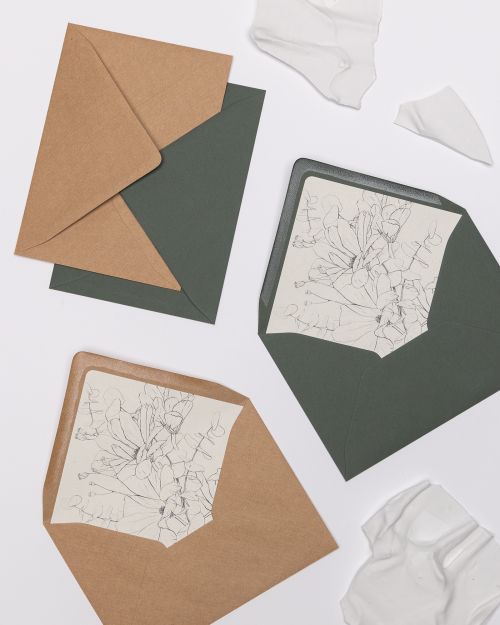 B6 formato vokai kvietimas su raštuota iklija