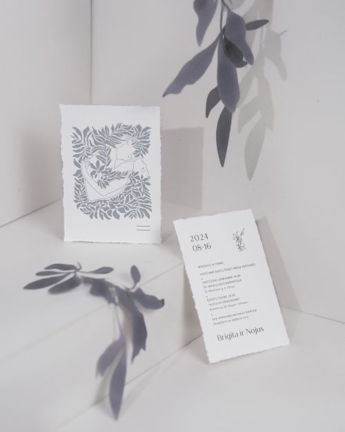 vestuvių kvietimai su gėlėmis ir poros iliustracija